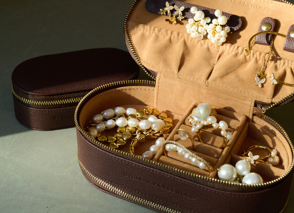 茶色のジュエリーボックス