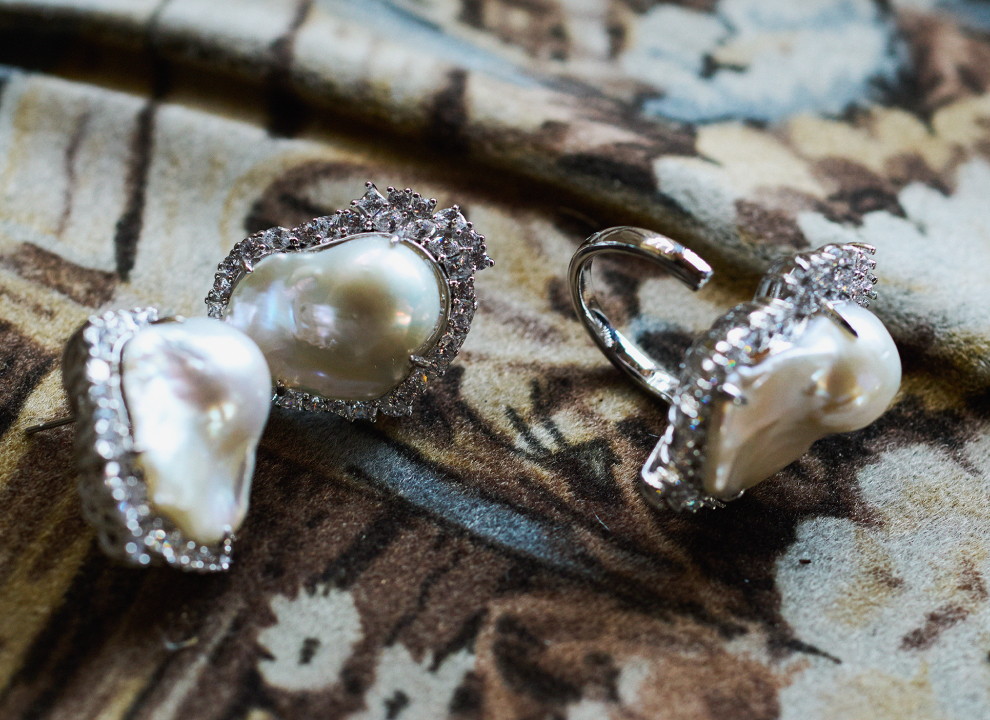 大きめのバロックパールのアクセサリー