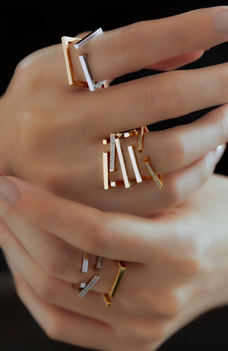 Earcuff Ring on hand