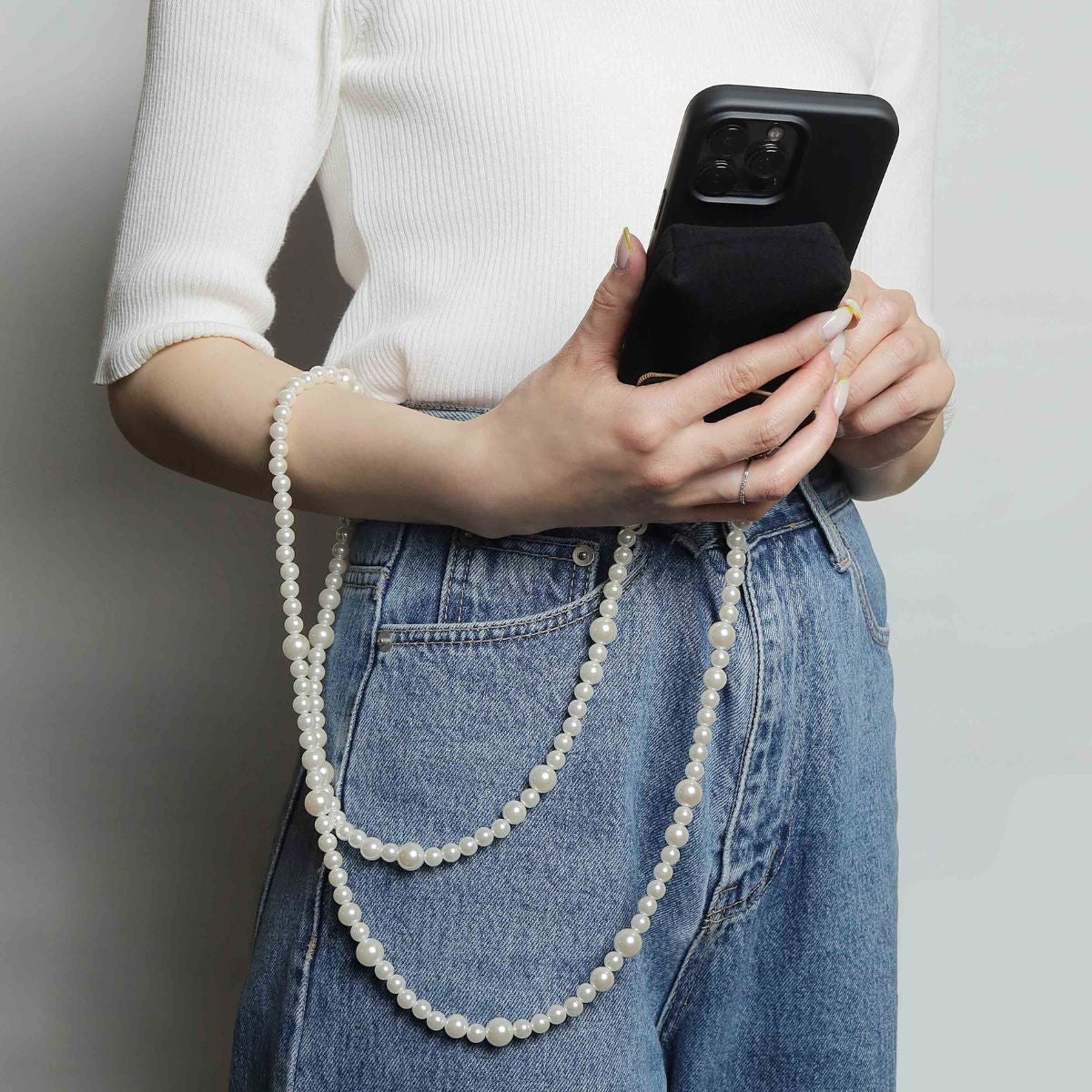プティポーチチェーン付きiPhoneケース パールショルダー(ブラック