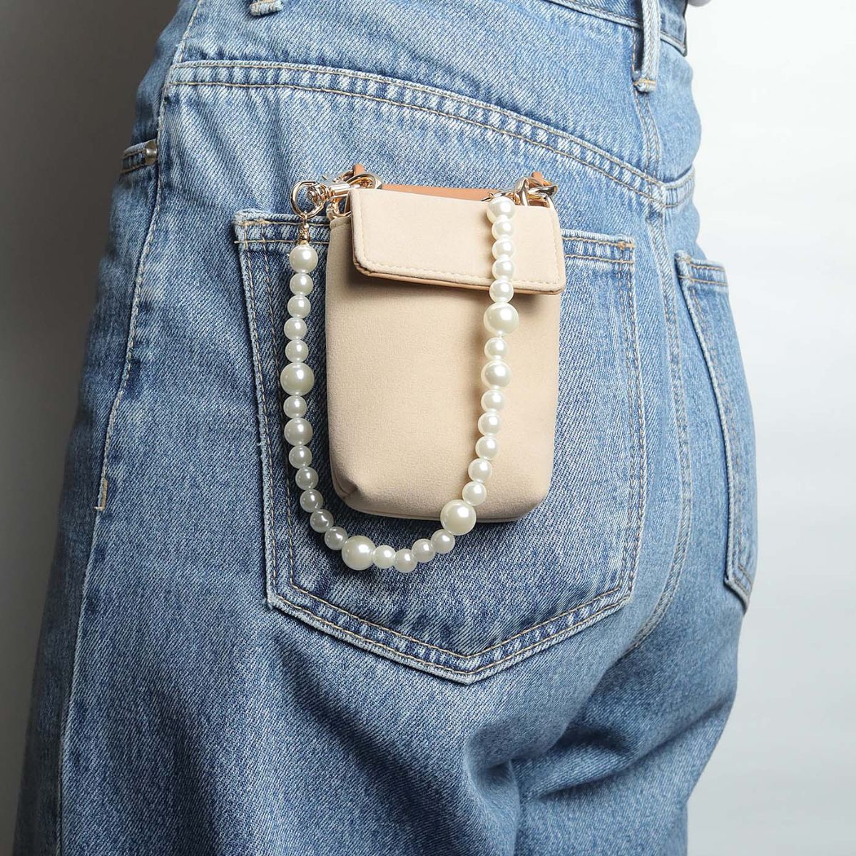 お手持ちのiPhoneケースに付け替えた場合の使用例